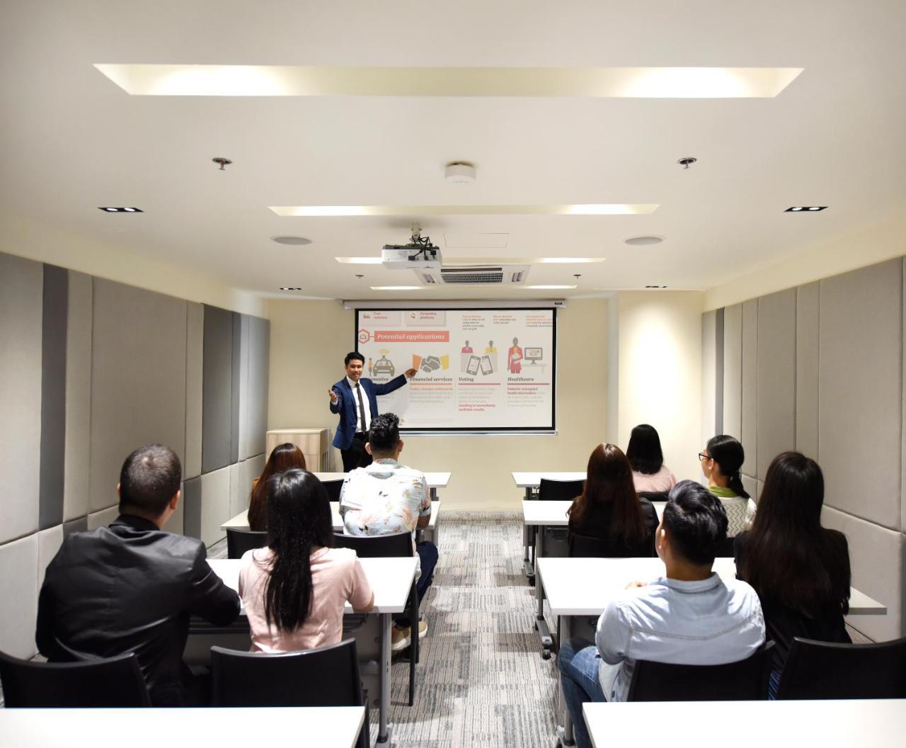 Hop Inn Hotel Tomas Morato Quezon City Εξωτερικό φωτογραφία